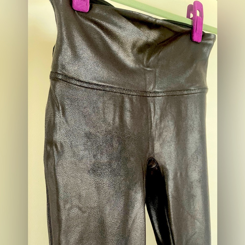 Spanx Faux Leather Leggings MEDIUM PETITE